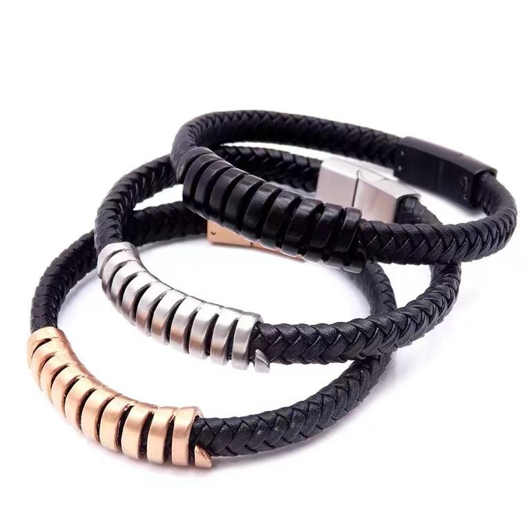 Bracelets en cuir noir tressé avec anneaux métalliques or rose, argent et noir