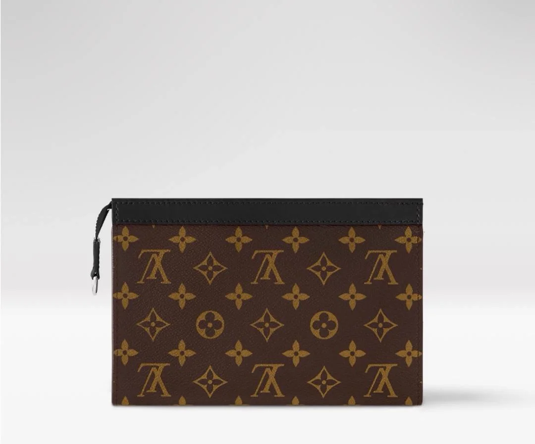 Pochette Voyage Louis Vuitton en toile Monogram avec bande de cuir noir