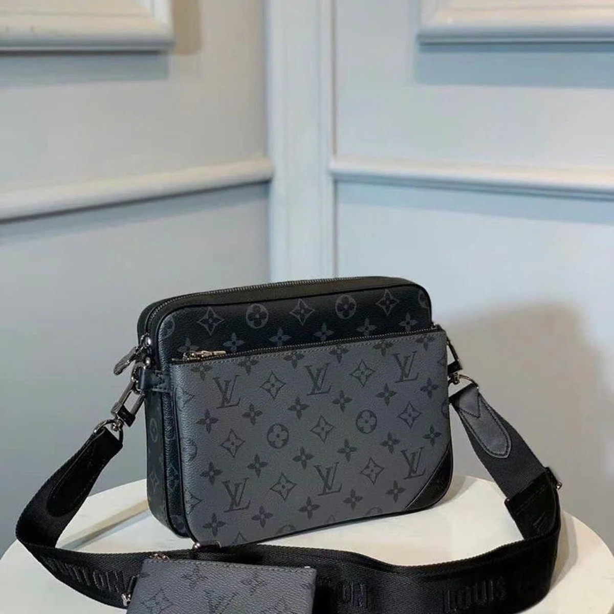 Sac Messenger Trio Louis Vuitton en toile Monogram Eclipse avec pochette amovible