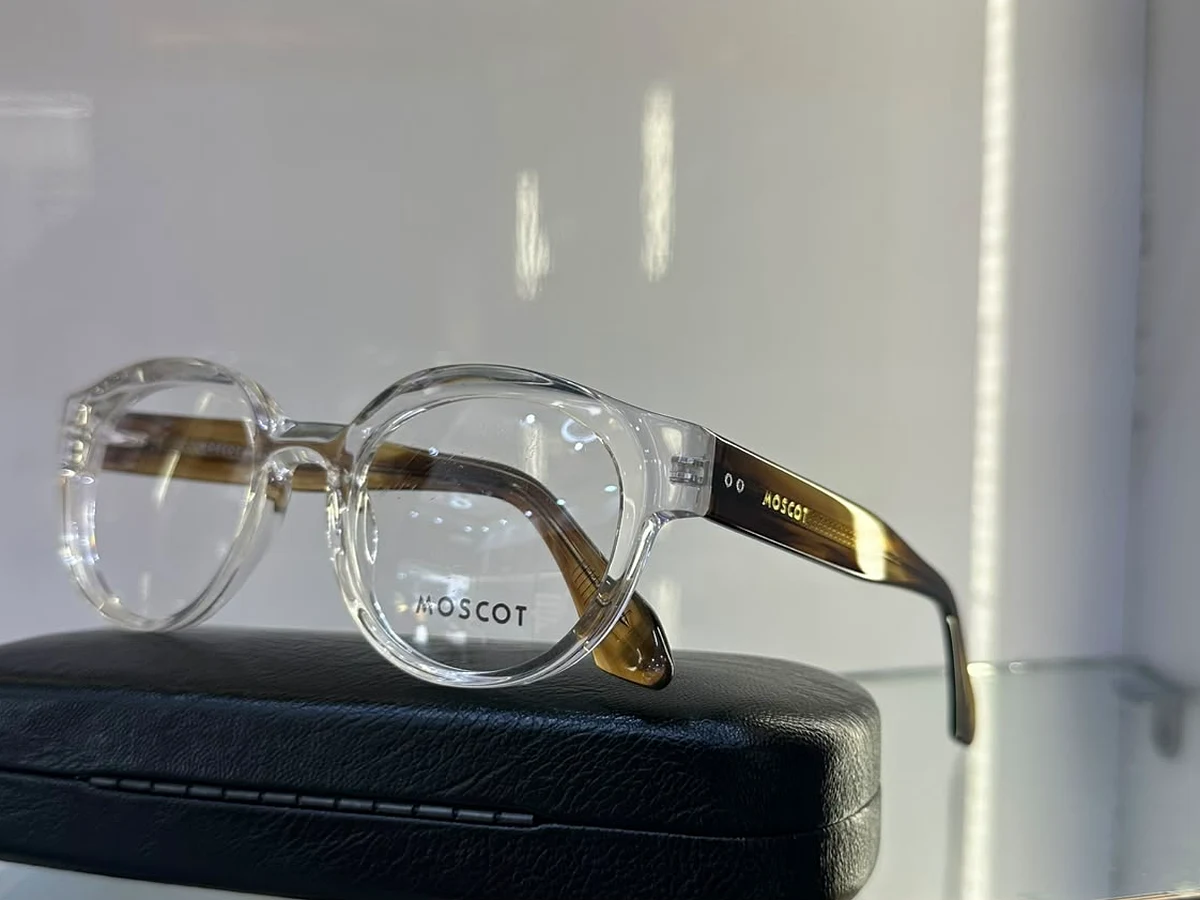 Monture MOSCOT panto noire brillante — TOUBA KHELCOM GROUP Dakar