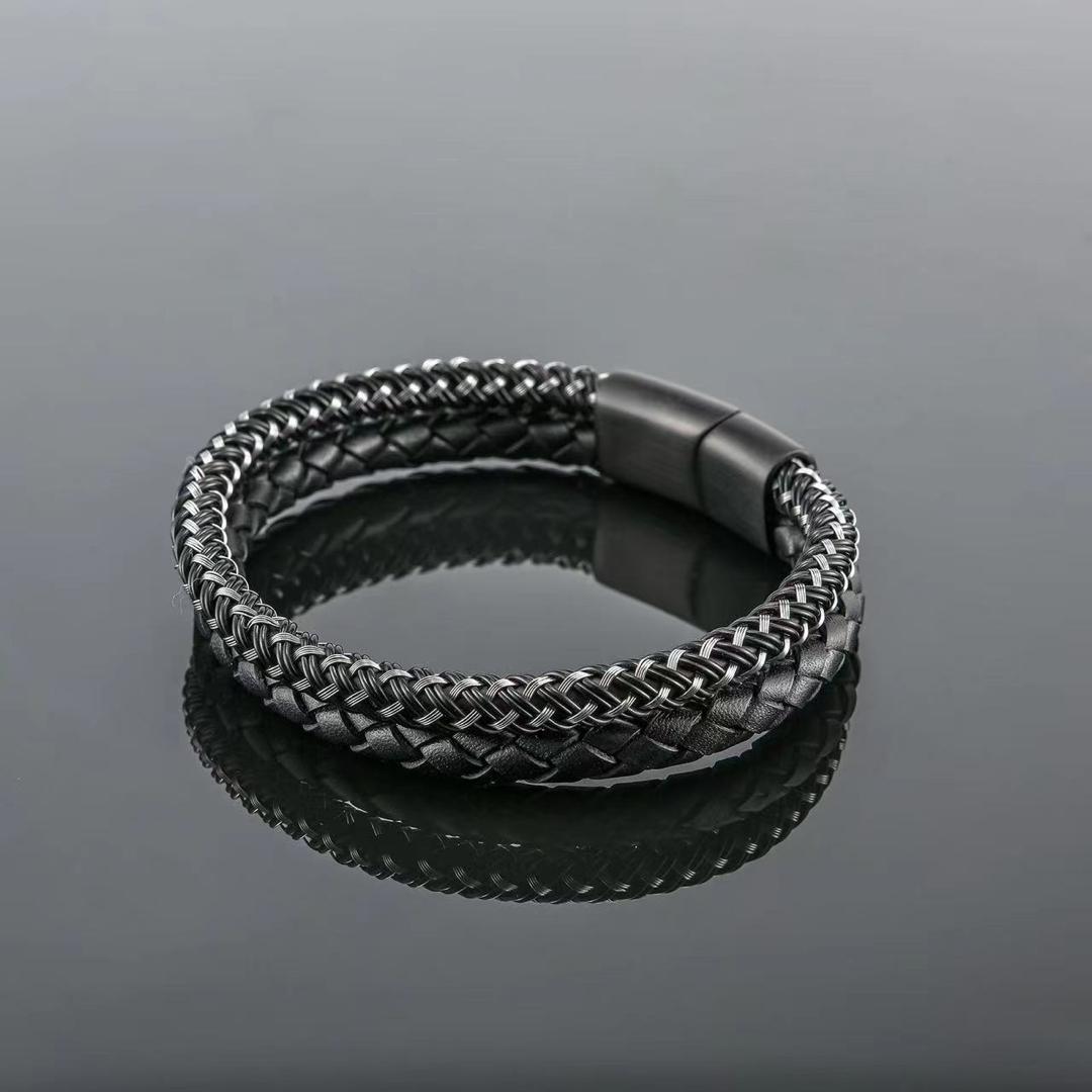 Bracelet double rang cuir noir tressé et fil d'acier avec fermoir noir mat