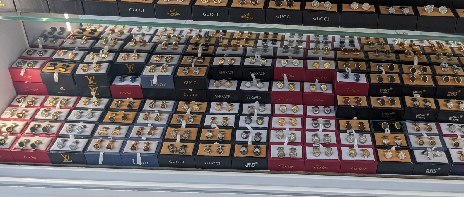 Boutons de Manchette — Accessoires — TOUBA KHELCOM GROUP Dakar