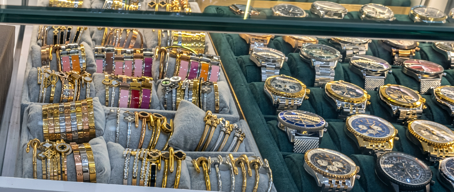 Montres & Bracelets Dorés — Montres Homme & Femme — TOUBA KHELCOM GROUP Dakar